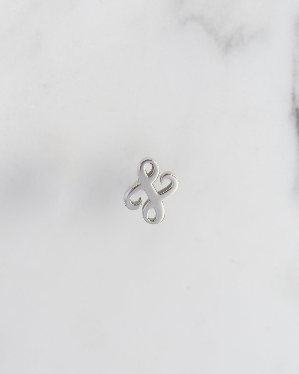 LLogo Studs
